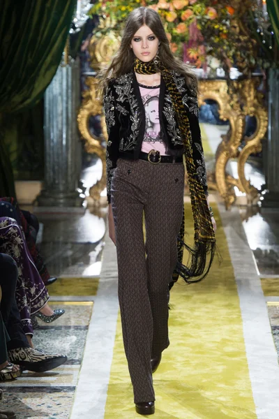Look 2